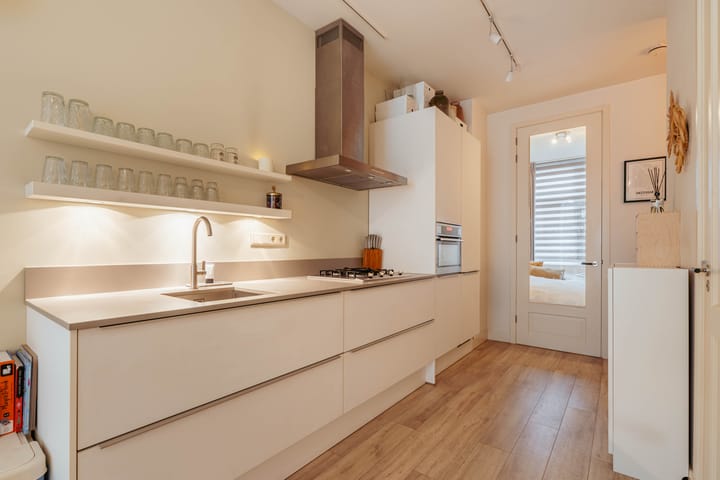 Photo 3 of Overamstelstraat 18-AH