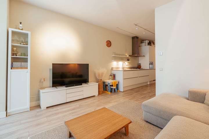 Photo 12 of Overamstelstraat 18-AH