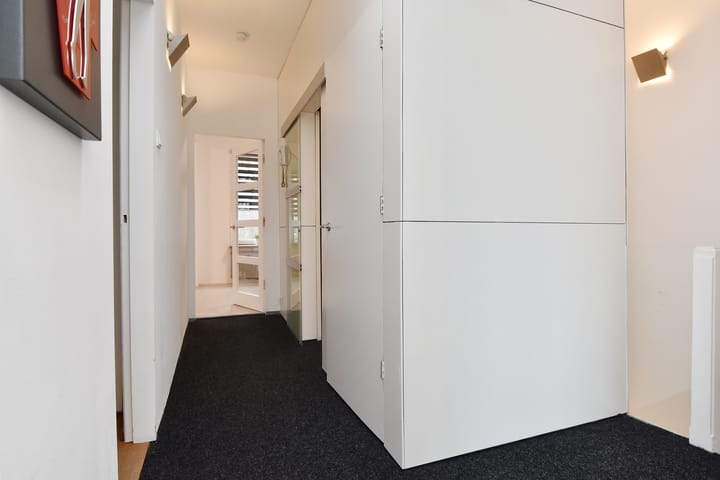 Foto 3 van Caan van Necklaan 141-A