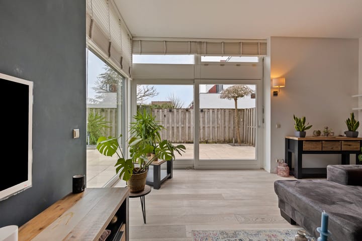 Foto 23 van Stobberakplantsoen 60