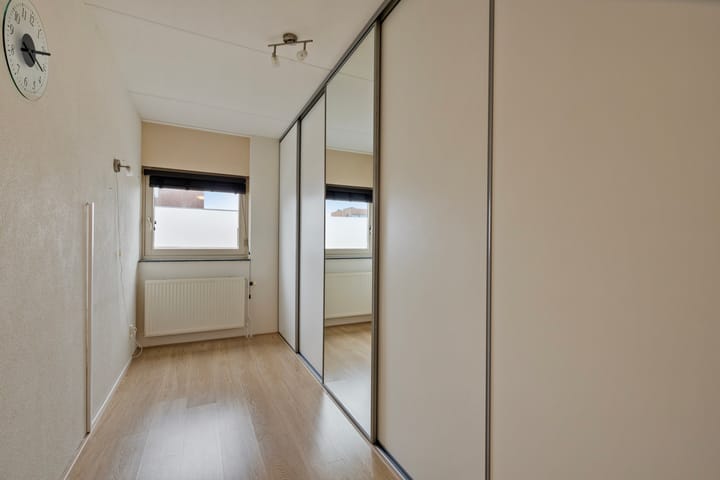 Foto 32 van Stobberakplantsoen 60