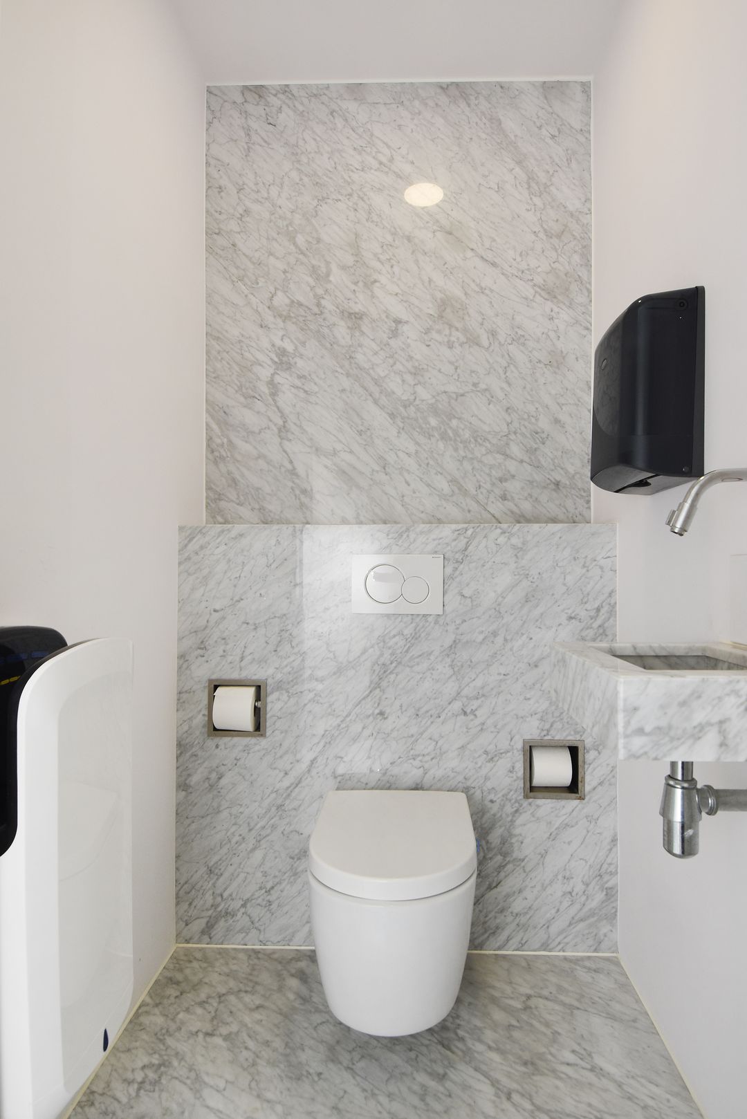 Photo 11 of Anna van Hogendorpstraat 26