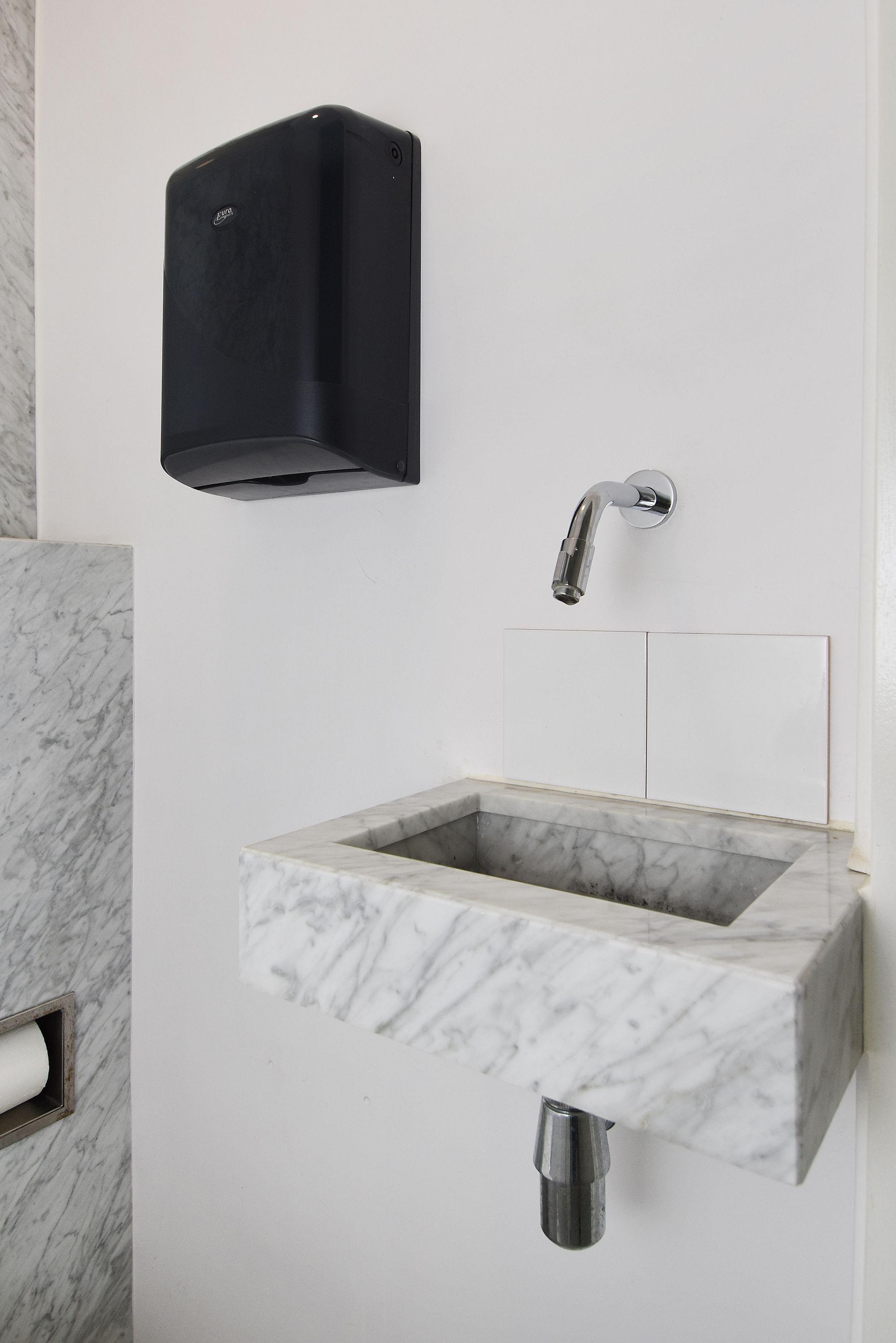 Photo 12 of Anna van Hogendorpstraat 26