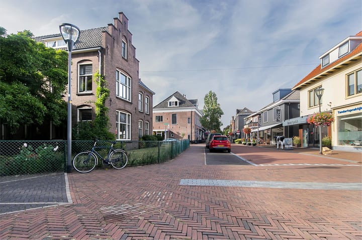 Foto 33 van Den Heuvel 218