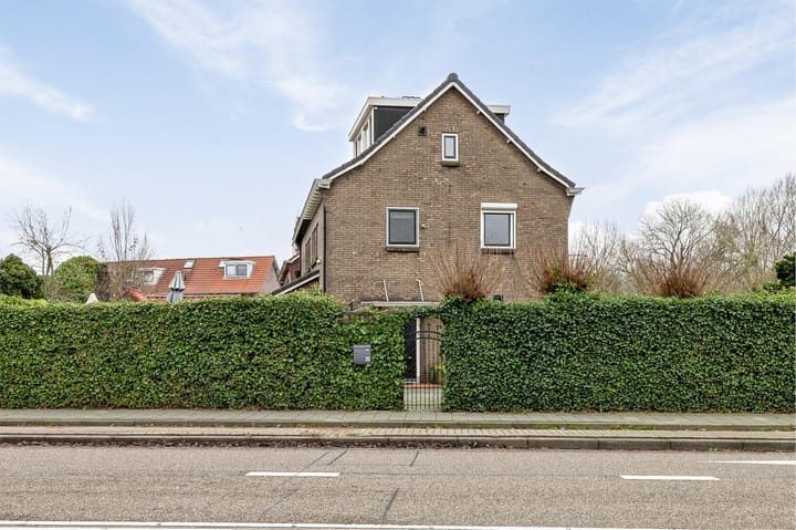 Foto 46 van C.J.van Houtenlaan 35