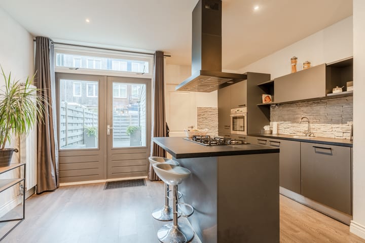 Foto 10 van Teylerplein 29