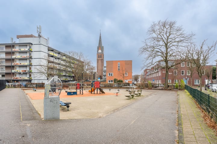 Bekijk foto 43 van Teylerplein 29