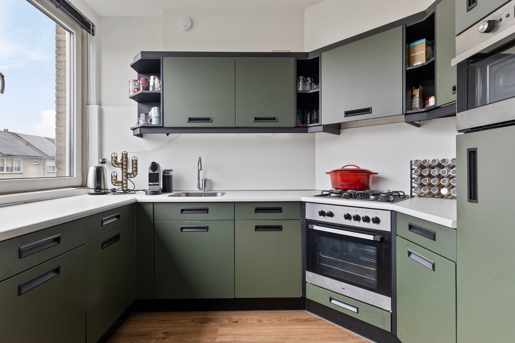 Foto 15 van Leliestraat 48