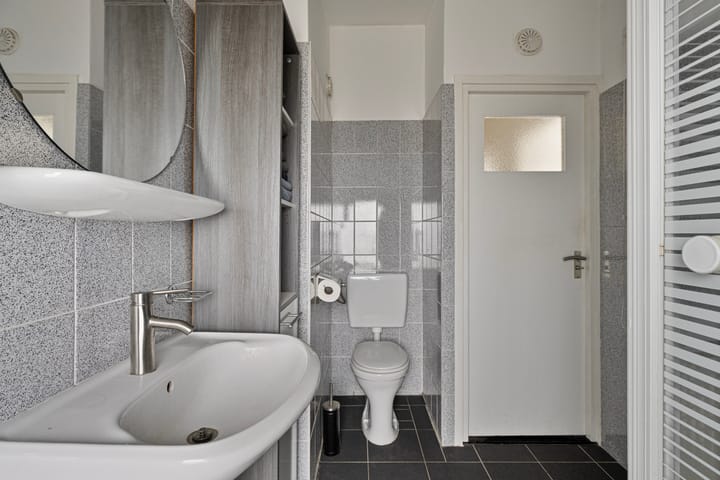 Foto 24 van Leliestraat 48