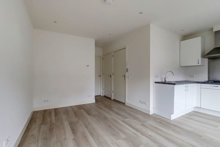 Foto 7 van Minahassastraat 17-A