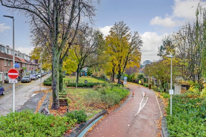 Foto 18 van Minahassastraat 17-A