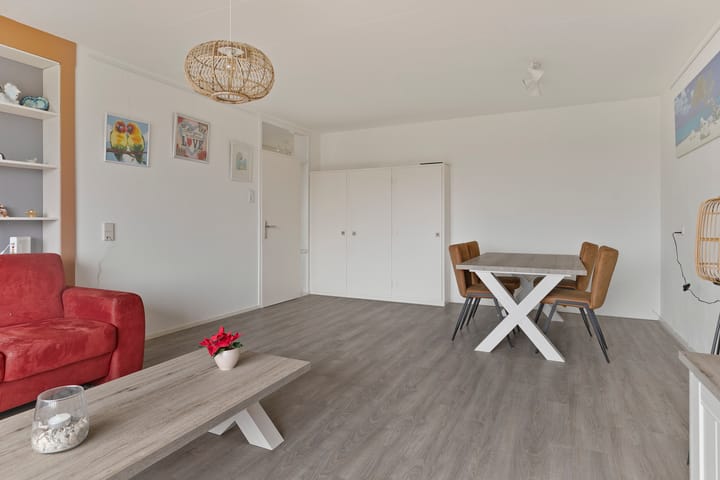 Foto 13 van Bernard Zweersplein 54