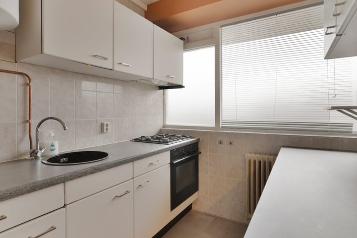 Foto 15 van Bernard Zweersplein 54