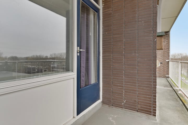 Foto 21 van Bernard Zweersplein 54