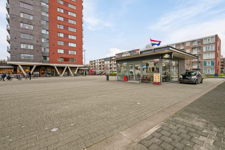 Foto 33 van Bernard Zweersplein 54