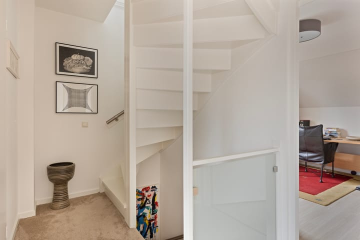 Foto 13 van Terpeborch 68