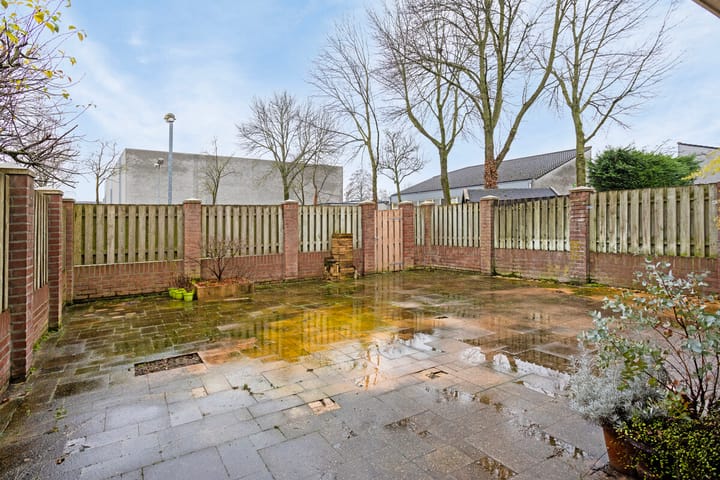 Foto 24 van Terpeborch 68