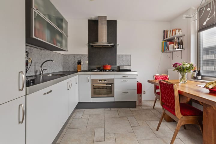 Foto 3 van Akbarstraat 20-C