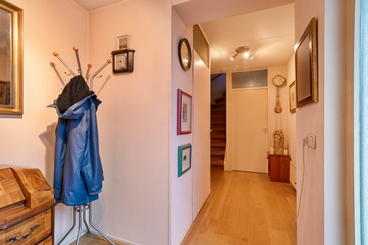 Foto 9 van Tirolstraat 102