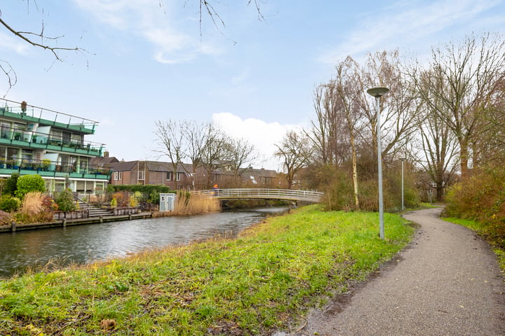 Bekijk foto 40 van Tirolstraat 102