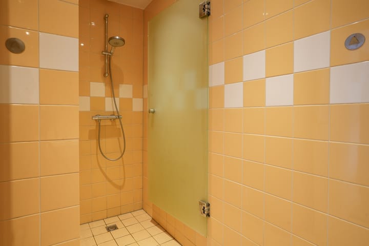 Foto 15 van Rozenlaan 48