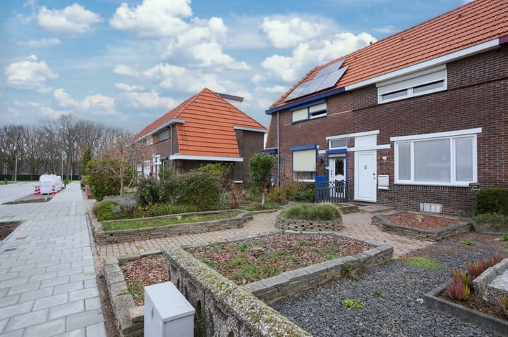 Foto 35 van Rozenlaan 48