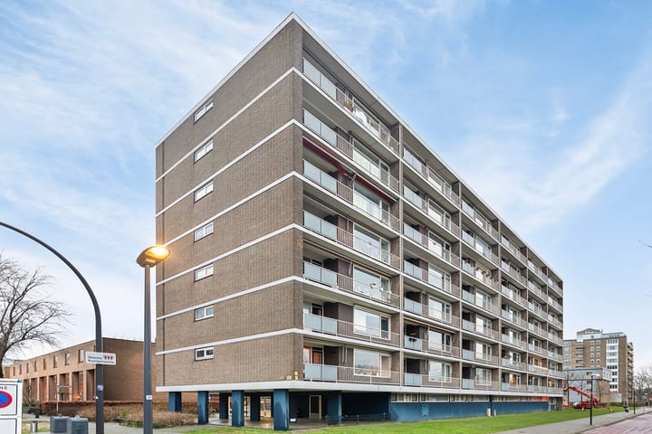 Foto 1 van Bernard Zweersplein 54