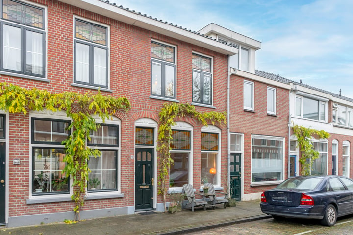 Bekijk foto 1 van Leliestraat 15