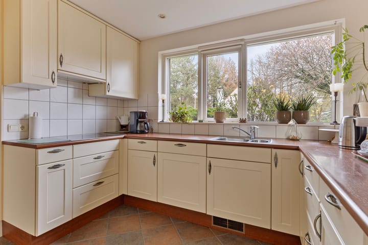 Foto 18 van Weddehoenlaan 2