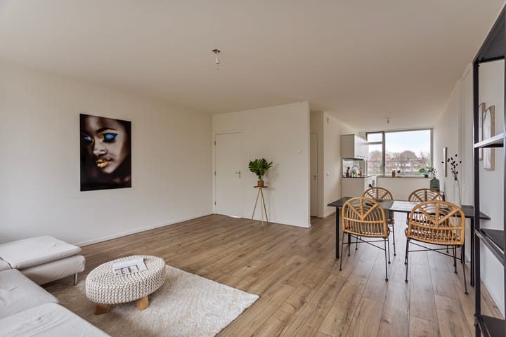 Foto 4 van Burg. van Grunsvenplein 55