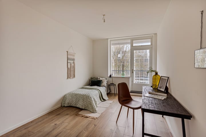 Foto 14 van Burg. van Grunsvenplein 55