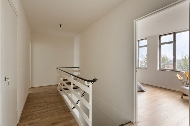 Foto 20 van Burg. van Grunsvenplein 55