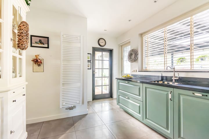 Foto 16 van Aaldersbeeklaan 131