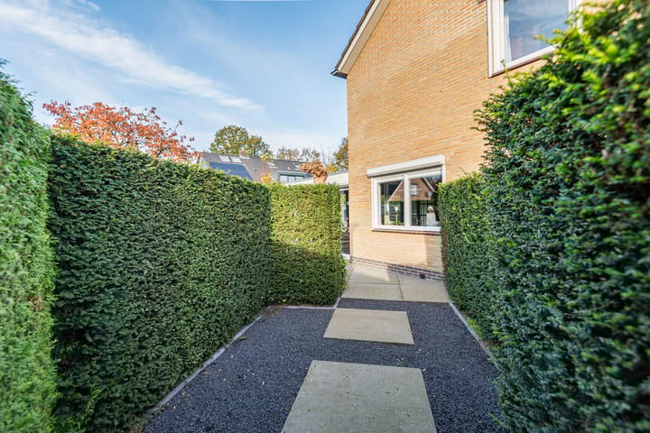 Foto 48 van Aaldersbeeklaan 131