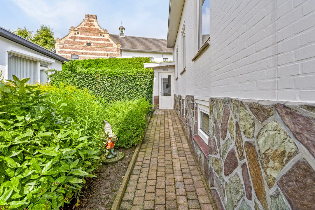 Photo 22 of Schoonbronstraat 2