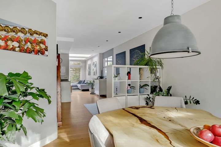 Foto 16 van Van Zuylen van Nijeveltstraat 248