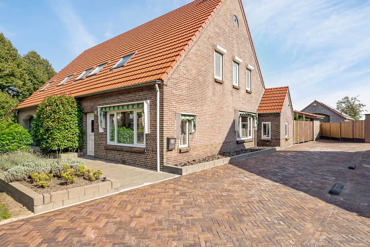 Foto 6 van Carolus Simplexplein 33