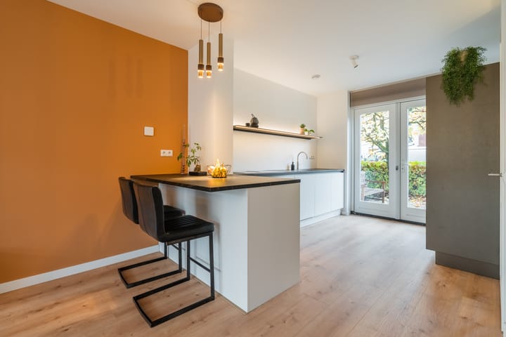 Foto 3 van Van den Broekstraat 108