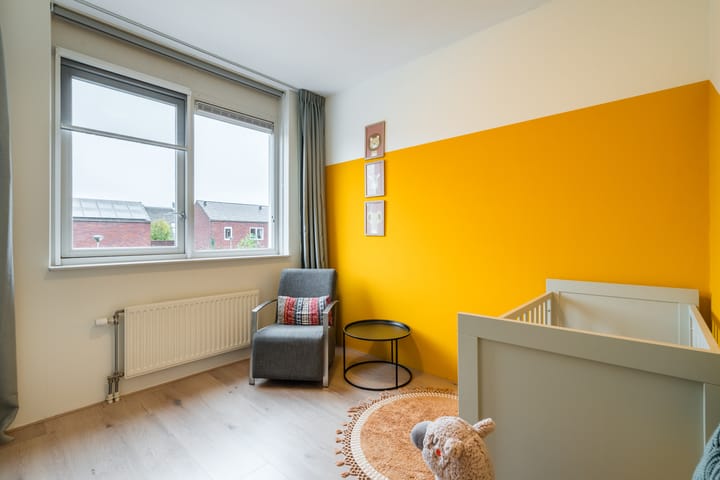 Foto 27 van Van den Broekstraat 108