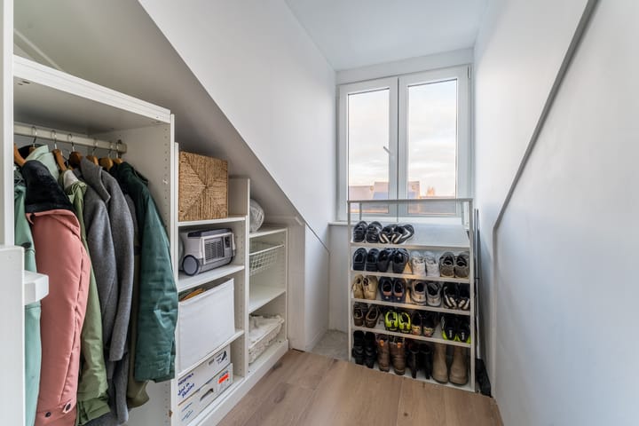 Foto 34 van Van den Broekstraat 108