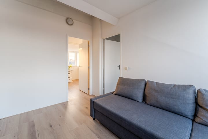 Foto 37 van Van den Broekstraat 108