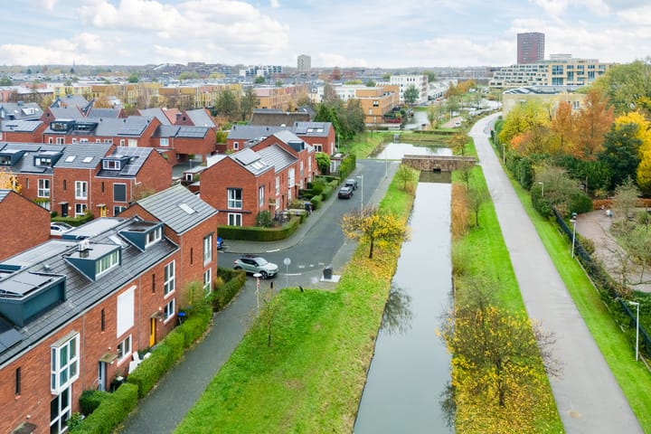 Foto 49 van Van den Broekstraat 108