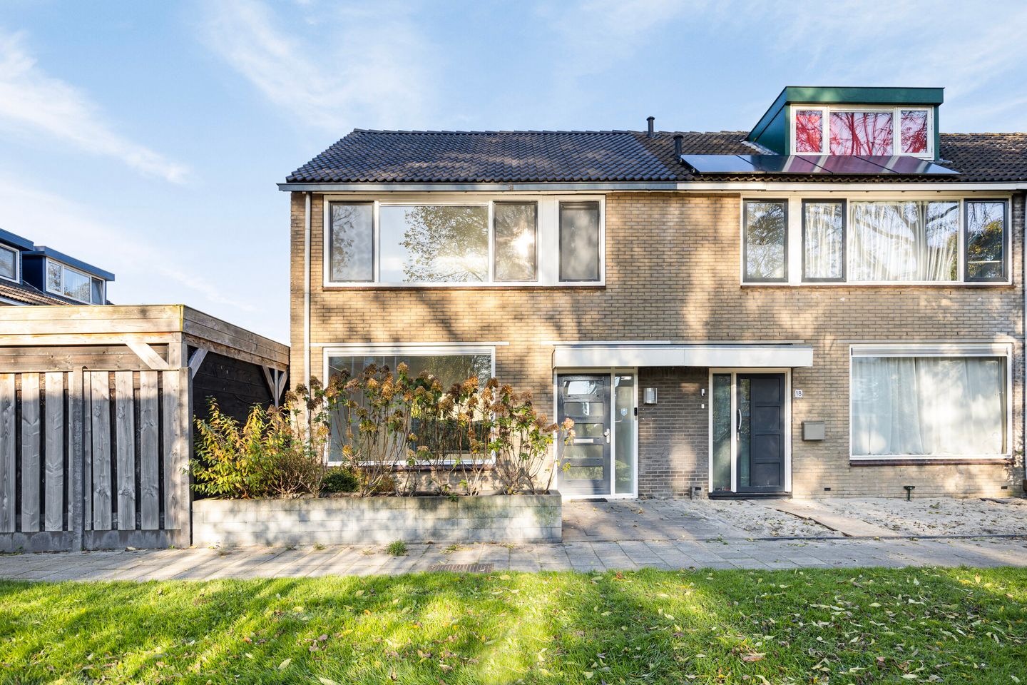 Foto 1 van Hitteschild 20