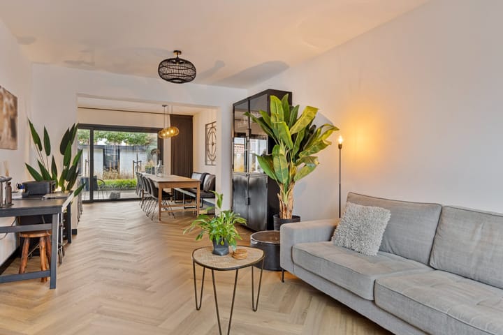 Foto 11 van Burgemeester van Hooffln 40