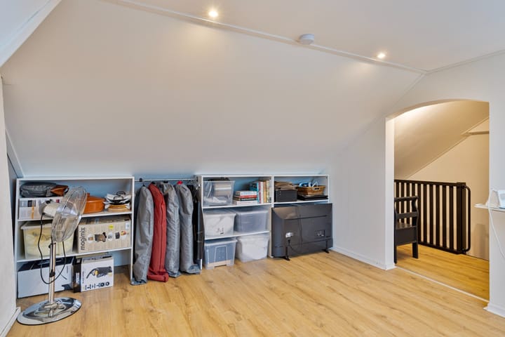 Foto 27 van Burgemeester van Hooffln 40