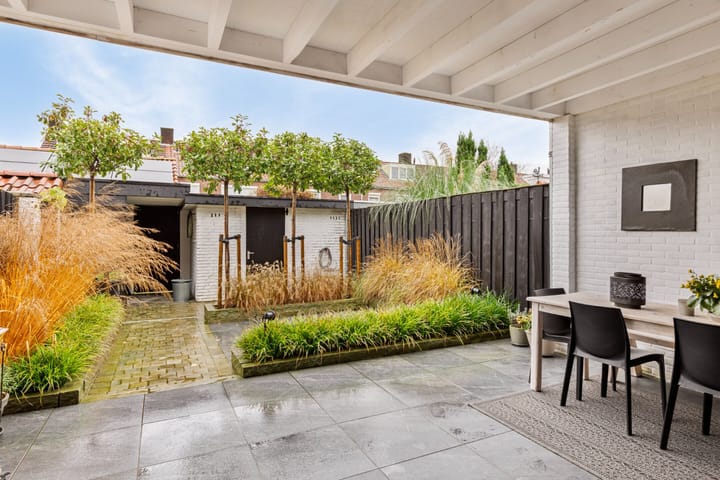 Foto 28 van Burgemeester van Hooffln 40