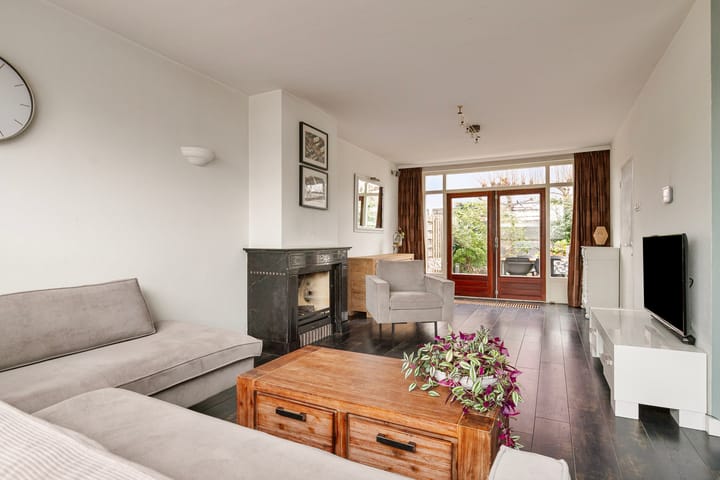 Photo 11 of Michiel de Ruijterstraat 50