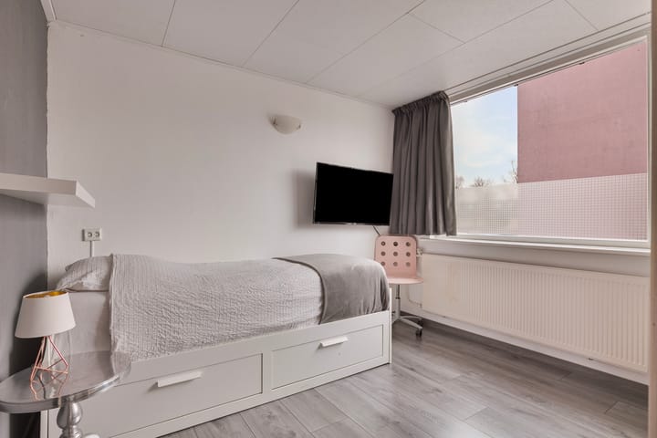 Photo 27 of Michiel de Ruijterstraat 50