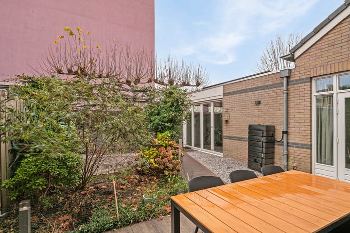 Photo 34 of Michiel de Ruijterstraat 50