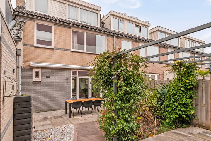 Photo 40 of Michiel de Ruijterstraat 50